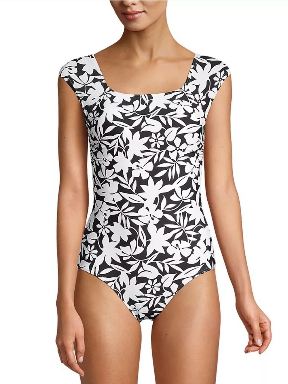 LAND’S END Chlorine Resistant Tummy Control One Piece Swimsuit black and white